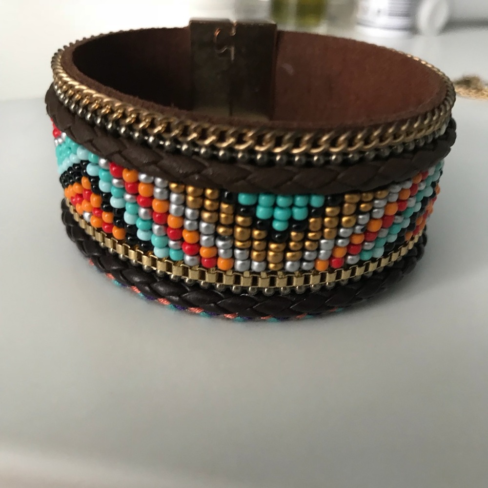 Woman’s Aztecs beaded bracelet
